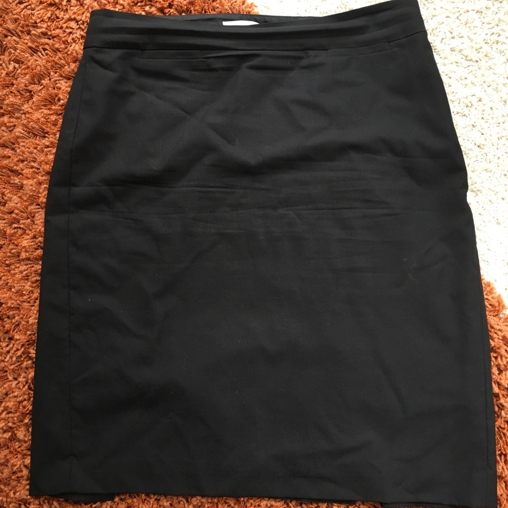 Banana Republic Black pencil skirt size 8